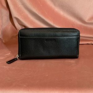 Black Levenger Accordion Leather Wallet